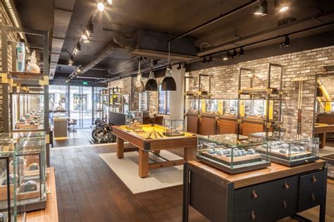 breitling amsterdam|Gassan launches pioneering Breitling boutique at Amsterdam .